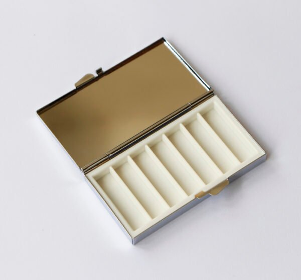 7 Day Pill Box-Metal7 sections-Retro Rectangle Pill Case