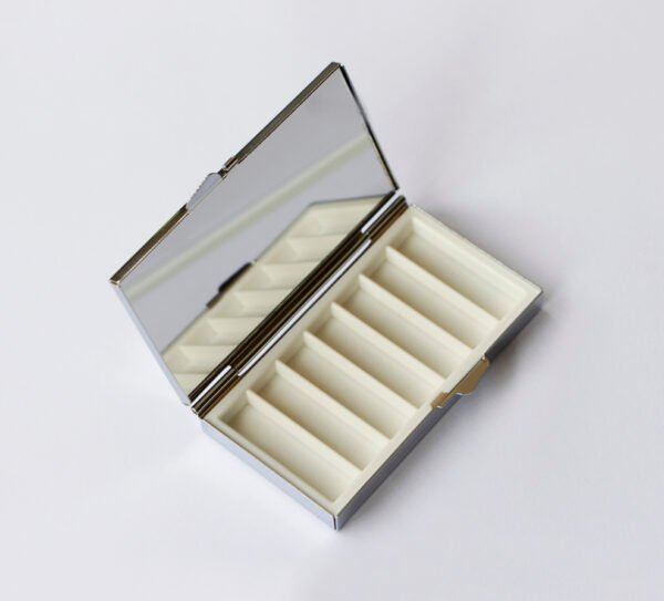 7 Day Pill Box-Metal7 sections-Retro Rectangle Pill Case